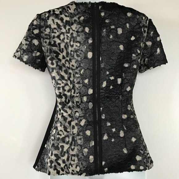 BCBGMaxAzria flattering textured tulum black/grey fun faux fur fitted top, xxs - Picture 2 of 16